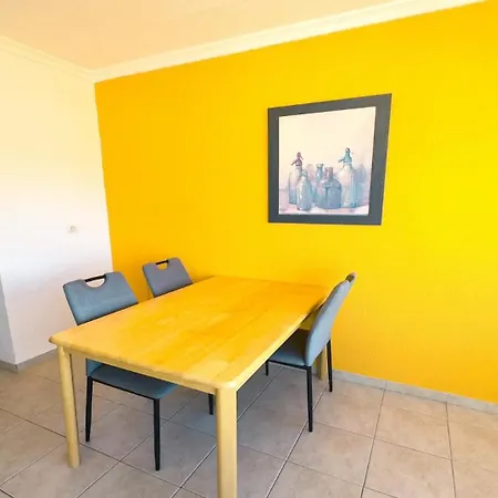 Apartment La Perla & Pool *