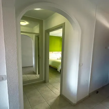 La Perla & Pool Apartment Benalmadena